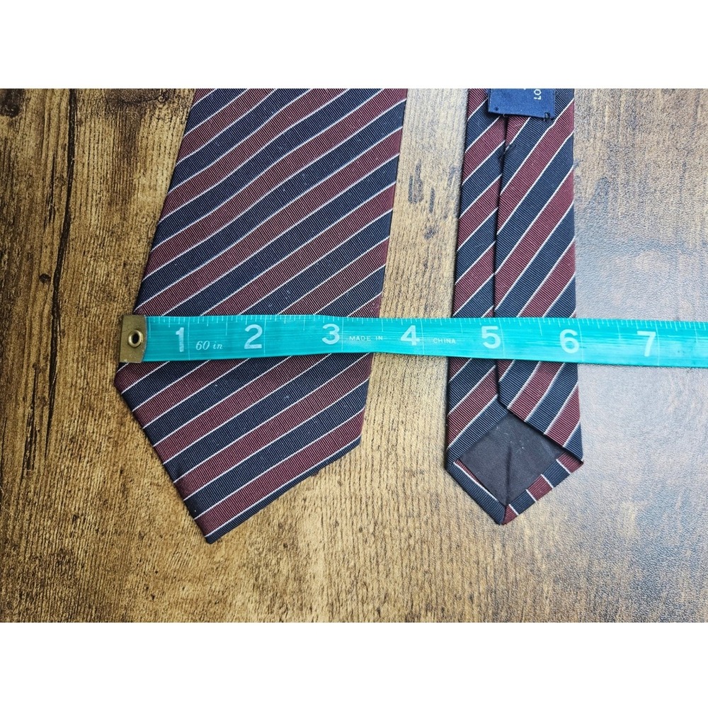 Vntg Burberrys Mens Burgundy Navy White Stripe Silk Tie Made in Ireland - Picture 8 of 10